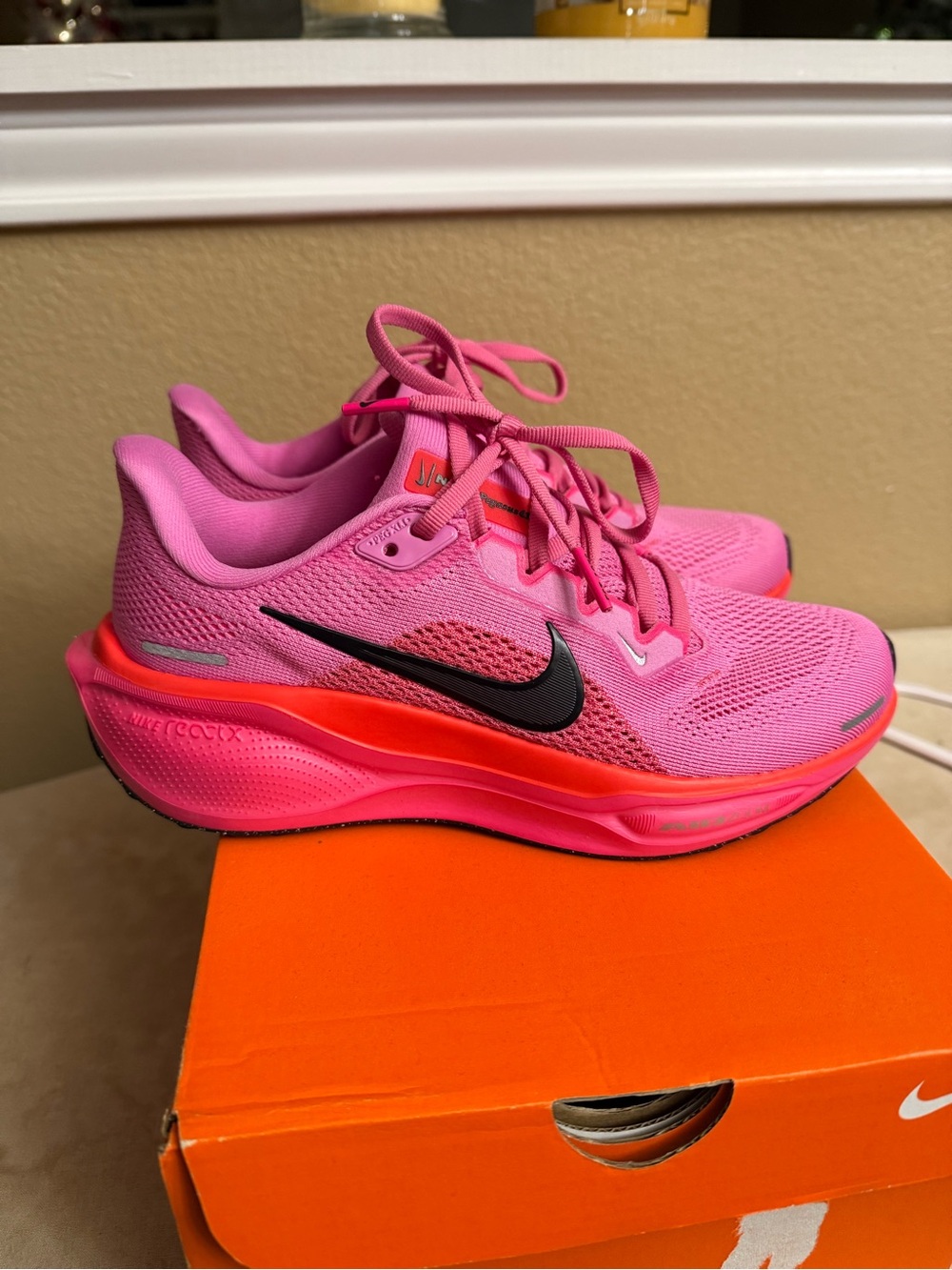Nike Air Zoom Pegasus 41 size 6 Women’s - Picture 2 of 4
